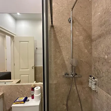 Com Banheiro Privativo Em Habitación en casa particular Lisboa